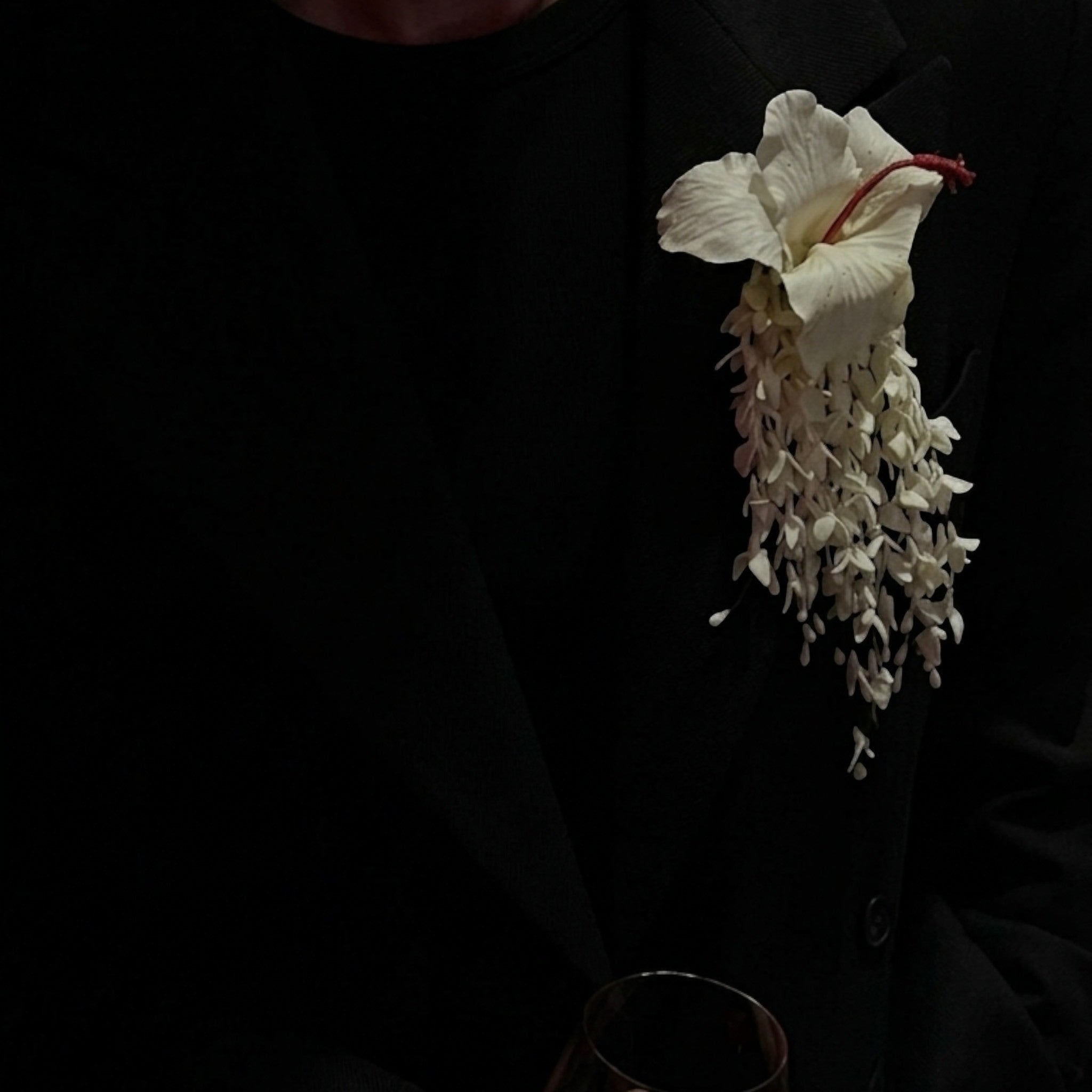 Cascading Hibiscus Couture Brooch  - Artisan Couture  Broş  | JAYA